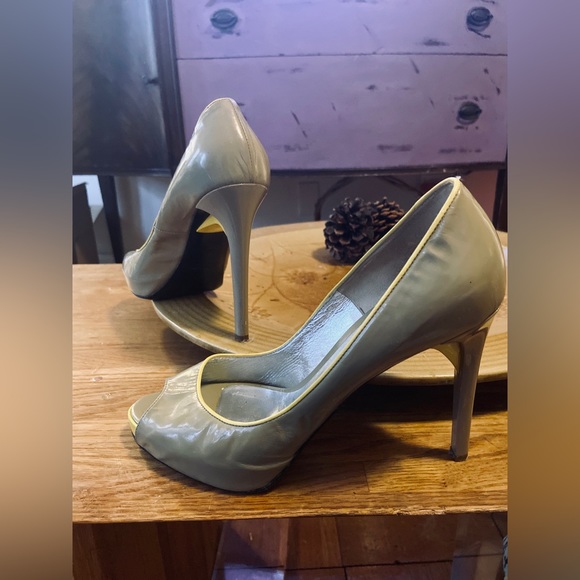 Ruthie Davis Patent Leather Colorblock Pumps Size: 9. Made In Italy - Picture 10 of 13